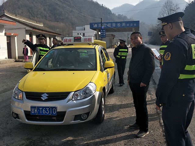 配合運管部門上路稽查車輛